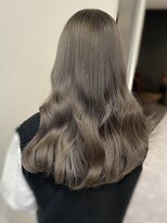 ロイ(Roi)&nbsp;オリーブグレージュ_赤み消し_イルミナカラー_担当西村