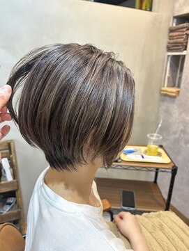 エル(ell) ショートボブ