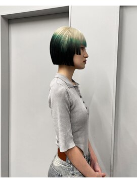 ヴァーディ オモテサンドウ(Vardy omotesando) roots/ルーツカラー デザインカラー ホワイト 水色