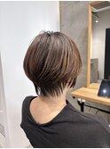 丸みとくびれのあるショートスタイル