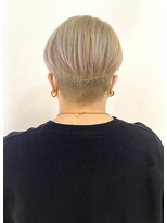 モリオ フロム ロンドン 成増店 【morio成増/一戸】刈り上げショートブリーチありミルクティー