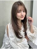 レイヤーカット　ロングレイヤー　顔まわりレイヤー　ベージュ