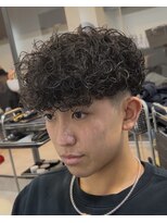 イーラ アメ村店(era)&nbsp;スペインカール　ツイストスパイラル眉カットメンズパーマ