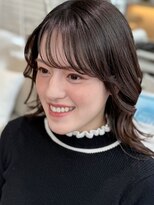 アンチェ(Anche)&nbsp;巻き髪＋ナチュラルメイク