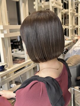 ディーエックス スリー(Dxxxx III) ミニボブ REI