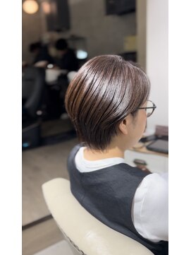 アンビエンテ(ambiente) ナチュラルショート【毛流れショート】末友