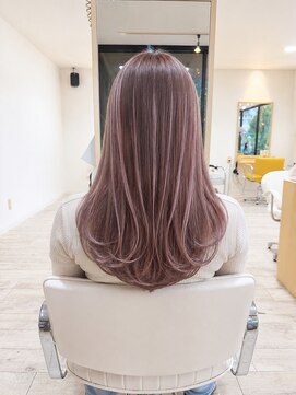 イソラブル(ISOLA-blu) 柔らかい透明感と艶感が可愛いラベンダーピンクベージュ