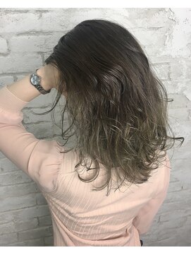 プライズ アイリス 池袋東口店(prize Iris) グラデーショングレージュ イルミナカラー 池袋