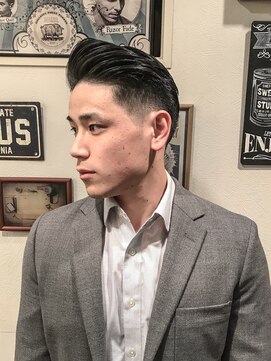 グルーマーズトウキョウ(GROOMER/S TOKYO) ローフェード 【 神保町 大手町 渋谷 バーバー 刈り上げ 】