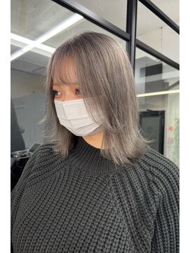 リア 大阪梅田(Ria) ～シルバーカラー～　【Ria 大阪 梅田】