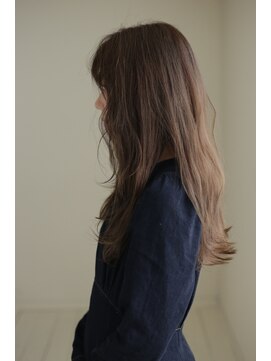 トワイスアップ(TWICE UP) 艶色/暖色系カラー/イルミナカラー/アンバー/レイヤーロング