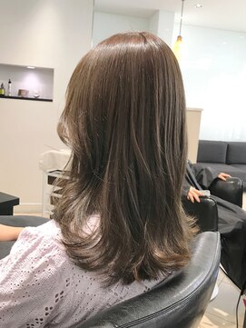 ラブクロムトーキョー オモテサンドウ(LOVECHROME OMOTESANDO) ショコラベージュメルティカラー☆くびれヘアカールベビーバング