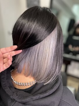 ツムグ 代官山 中目黒(TUMUGU) 脱白髪染めグレージュアッシュイアリングカラーツートンカラー