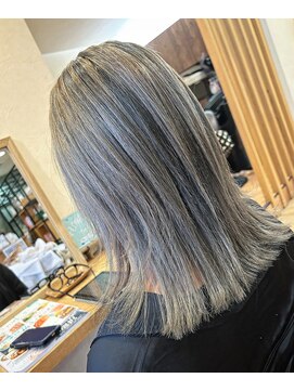 ヘアーコレット(hair Colet) グレーシャドールーツバレイヤージュ