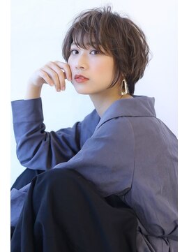 オーロ(ORO) イメチェンにオススメ☆大人ショート×カーキブラウン×