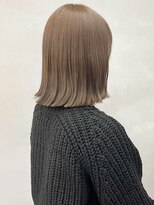 ミュラ(mulah)&nbsp;ミルクティーベージュ透明感カラー＊切りっぱなしミディアム