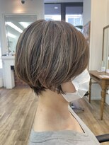 アメリ(Ameri)&nbsp;-Ameri-藤川☆ショートボブ×白髪ぼかし【浜町/ショート/ボブ】