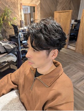 ヘアードレスビュー(hair dress V.I.E.W) クシャ感メンズパーマ