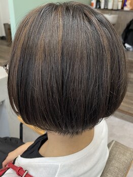 ルント(Rund)の写真/大人女性に大人気☆"すぐ目立つ白髪"も《トレンドスタイル×独自のカラー》でワンランク上の仕上がりに♪