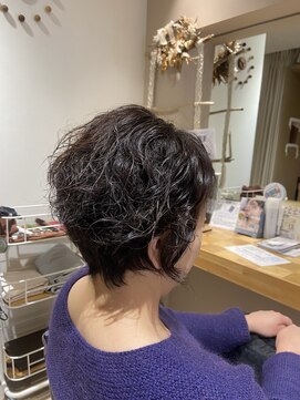 ゲミュ(gemu.) パーマ風セット