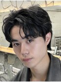 ダウンパーマアップバングセンターパートブリーチカラー束感