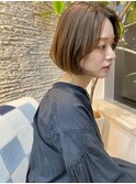 ミニボブ 前髪なし ショート ミルクティーベージュ レイヤー