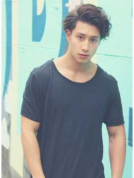 ワースホワイル(WORTH WHILE) 刈り上げセンターパートサーフカール波巻きツイストスパイラル