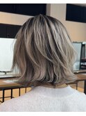 ブロンドベージュのバレイヤージュ