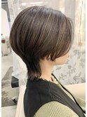 大人美シルエットのくびれショート