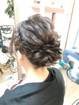ロカット サロン(Roquat Salon)&nbsp;ミディアム結婚式二次会ヘアアレンジ【ヘアアレンジ　立川/袴】
