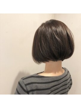 ペイジバイネオリーブ 吉祥寺店(Paige by Neolive) 30代40代に人気のワンレングスショートボブ