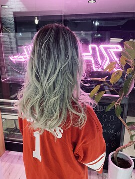 ストロベリーR. バレイヤージュカラー