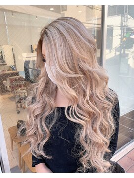 ローレン(Rollen) ハイライトで作る派手可愛いホワイトベージュ、シールエクステ