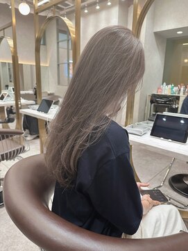 ロンド レア 天神大名店(Lond Le’a) デザインカラー/レイヤーカット/ウェットヘア/オリーブベージュ