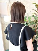切りっぱなしボブ×フォギーベージュ
