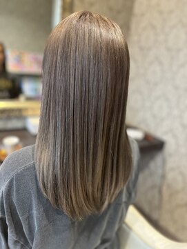 アーリアエスウーノ(A:ria es uno) ストレートロング