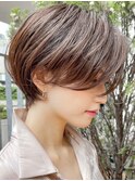 30代40代50代耳かけショート前髪ハンサムショートセンターパート