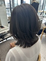 ビューナゴヤ 名駅(VIEW NAGOYA)&nbsp;外ハネ/くびレイヤー/アッシュグレージュ/レイヤーカット