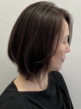 メロウ(me'lou) 《me’lou》レイヤー×ボブ20代30代40代50代