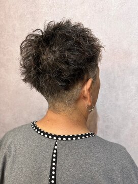 ウィスプ 赤羽店(wisp) 女性の刈り上げショートスタイル ナチュラルパーマ/グレイヘア#3