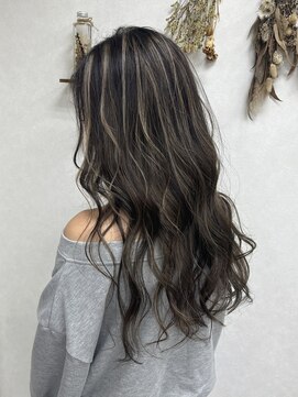 リングバイモアムー(Ring by Moremuu) ハイライトイッシー