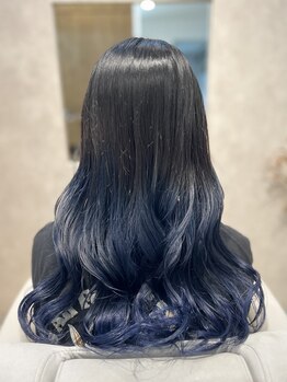 グラープリール Grapperireの写真/トレンドを取り入れた透明感のあるカラーが大人気♪個性を活かした、あなたにピッタリのカラーをご提案！