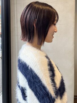 ヘアー アイス ルーチェ(HAIR ICI LUCE) ワインレッドカラー/軽めレイヤーボブ/上田