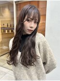 ラフが可愛い！自然体ロングパーマ