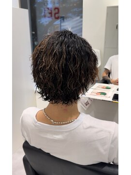 オーシャントーキョー 仙台(OCEAN TOKYO) 縦落ちツイストスパイラルセンターパートツーブロックウルフ