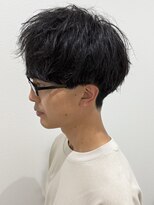 ヒュイル バイ ニアウ(Hwyl by Niau) メンズマッシュパーマニュアンスパーマスパイラルパーマ刈り上げ