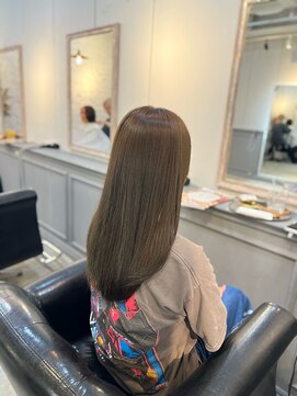 オリーブベージュ/透明感カラー/くすみカラー/艶髪