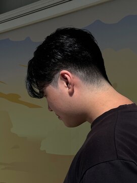 ネクストフォーヘアー(NEXT for hair) センターパート