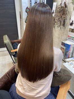 オリーブ(Olive)の写真/もう髪質で悩まない！白髪ケアとダメージ補修を同時に叶える、大人のためのトリートメントが好評です◎