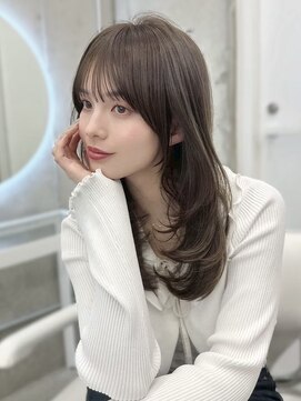 リアンバイアリュール(Lian by Allure) 本厚木/韓国ミディアムレイヤー/赤み消しオリーブグレージュ